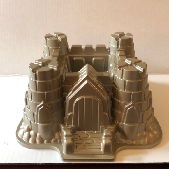 Nordic Ware Kitchen Nordic Ware Castle Bundt Cake Pan Poshmark